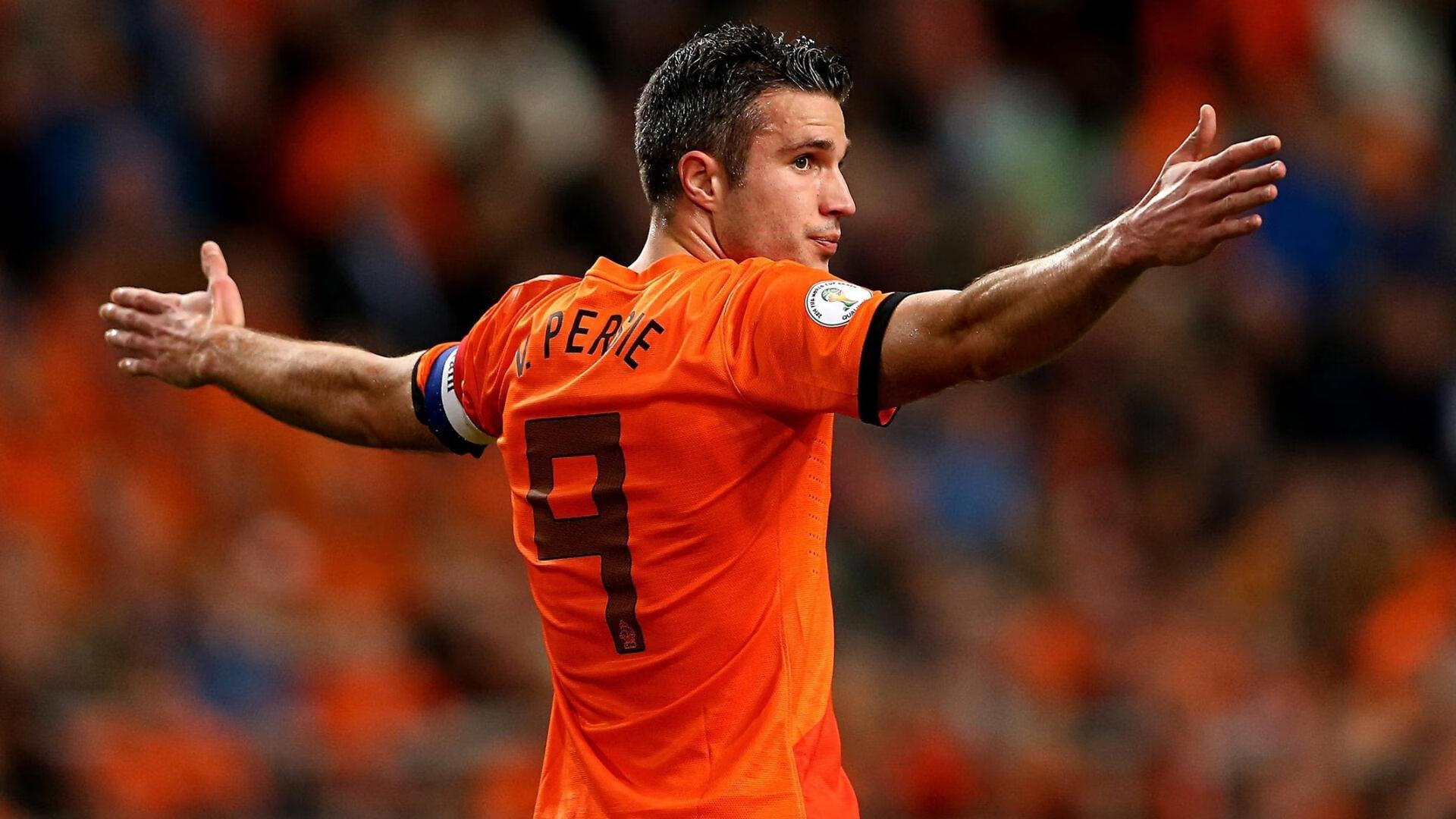 爱游戏手机游戏-比赛现场：运动员们的坚持与激情，运动员坚持不懈的训练